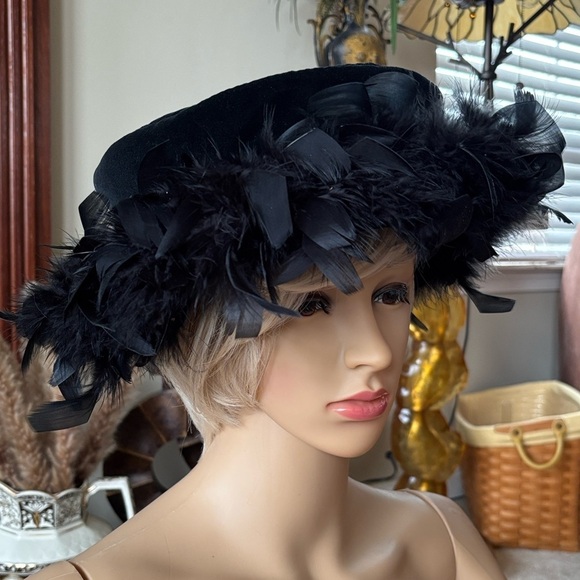 Vintage Lord & Taylor Black Velvet Kentucky Derby Wide Brim Feathers Dress Hat